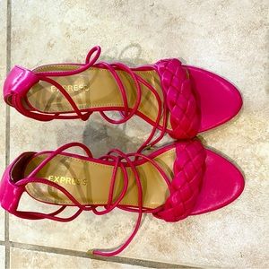 Express heels